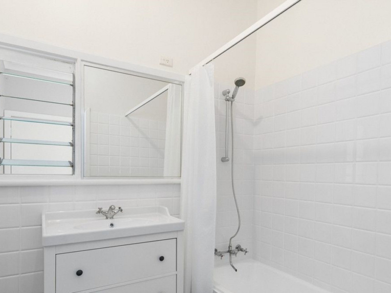 63 Amherst Street, White Gum Valley, WA 6162 AUS