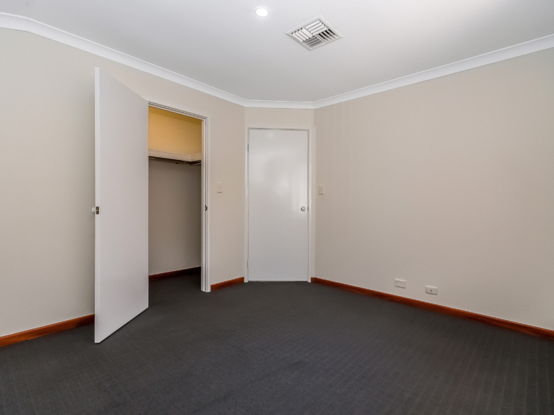 12 Steiner Avenue, Success, WA 6164 AUS