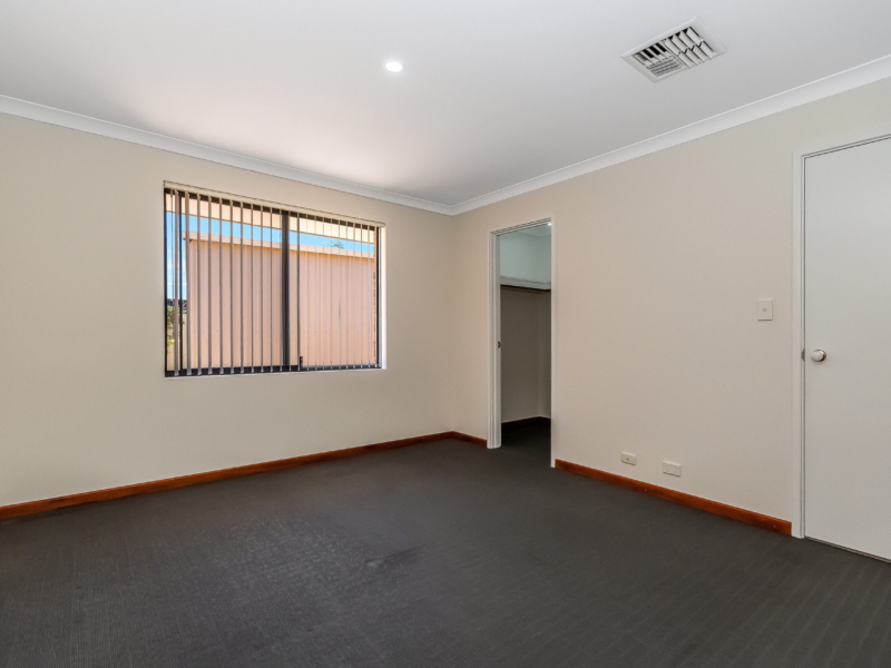 12 Steiner Avenue, Success, WA 6164 AUS