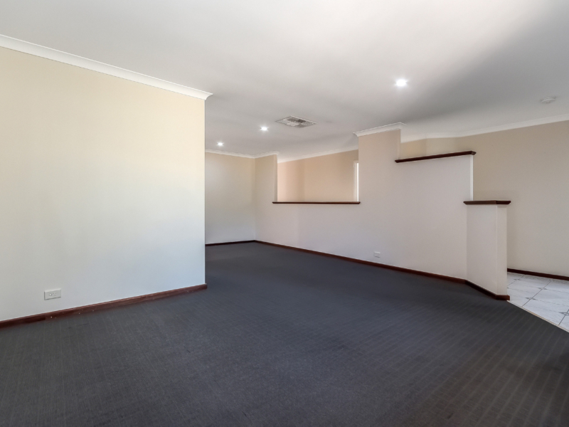 12 Steiner Avenue, Success, WA 6164 AUS