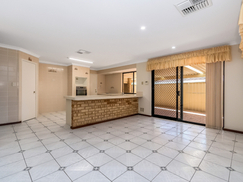 12 Steiner Avenue, Success, WA 6164 AUS