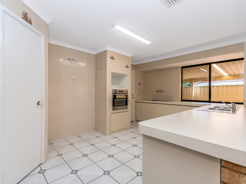 12 Steiner Avenue, Success, WA 6164 AUS