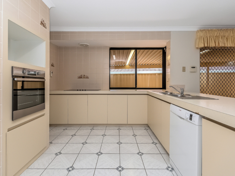 12 Steiner Avenue, Success, WA 6164 AUS