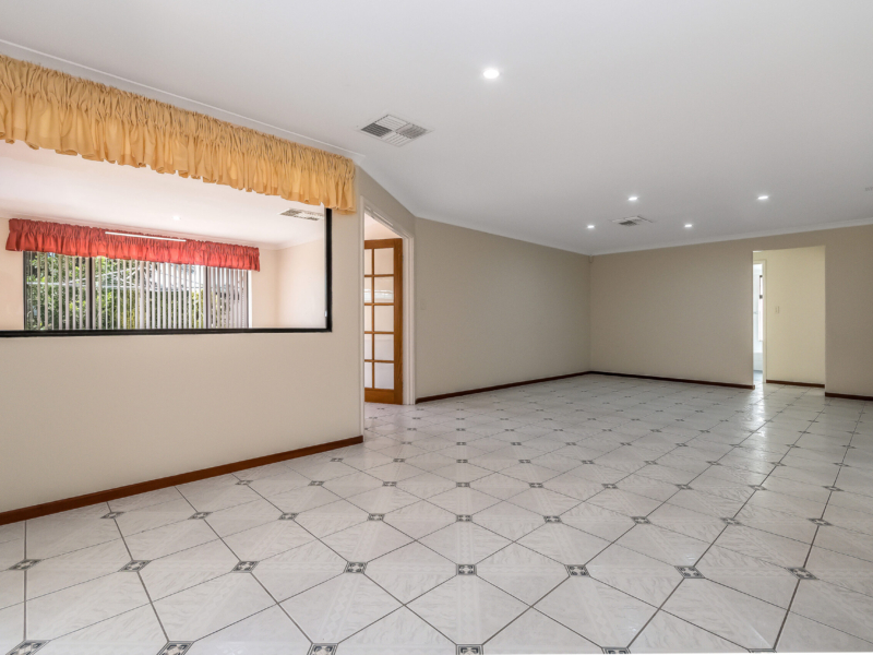 12 Steiner Avenue, Success, WA 6164 AUS