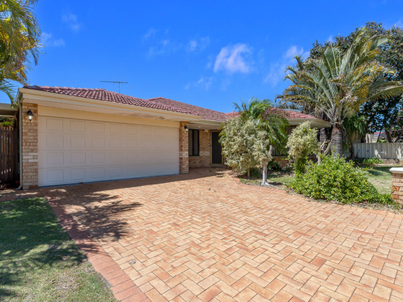 12 Steiner Avenue, Success, WA 6164 AUS