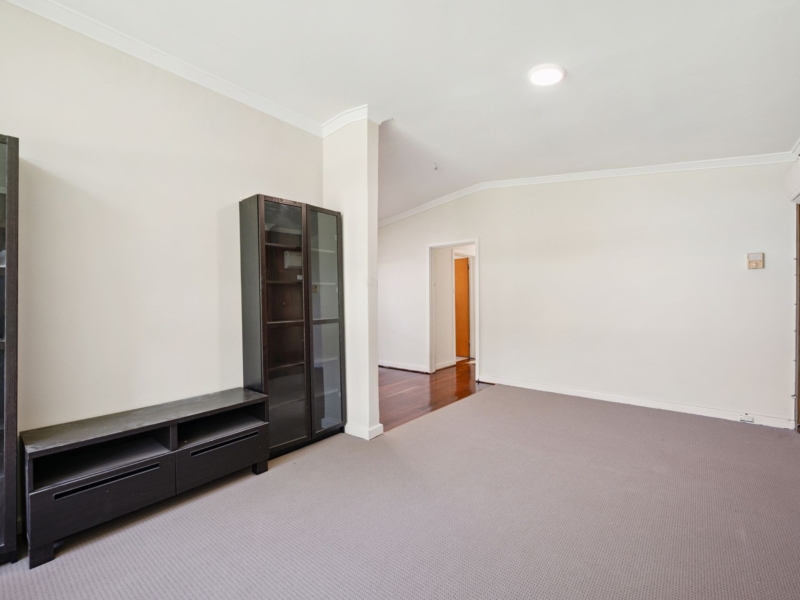 30 Faversham Street, Beckenham, WA 6107 AUS