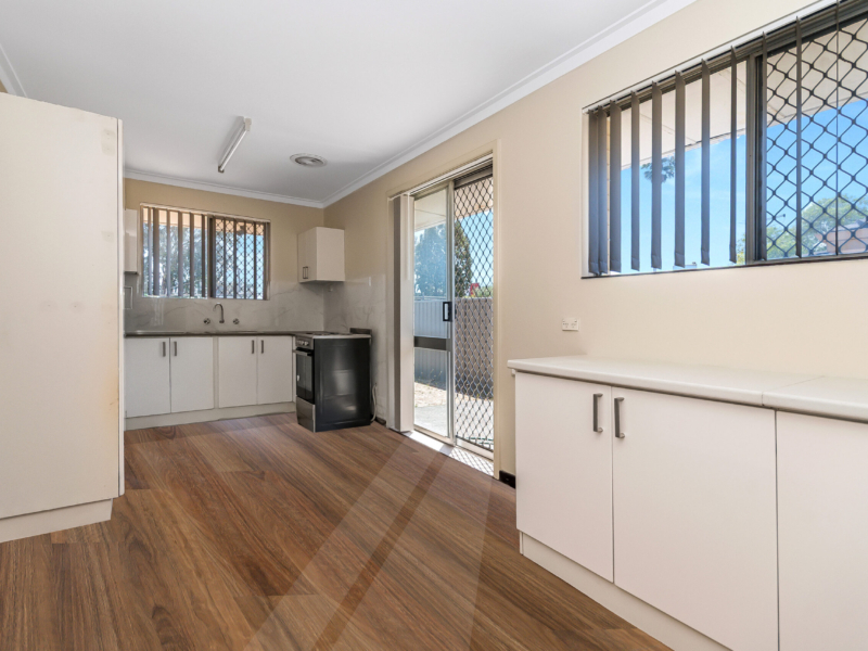 429 Sevenoaks Street, Beckenham, WA 6107 AUS