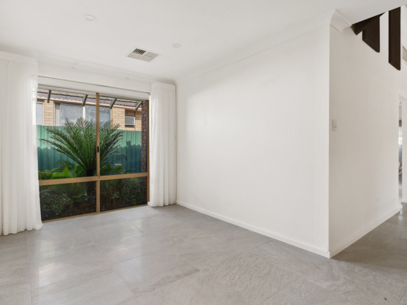 44 Dean Road, Bateman, WA 6150 AUS