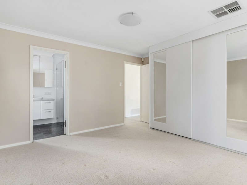 44 Dean Road, Bateman, WA 6150 AUS