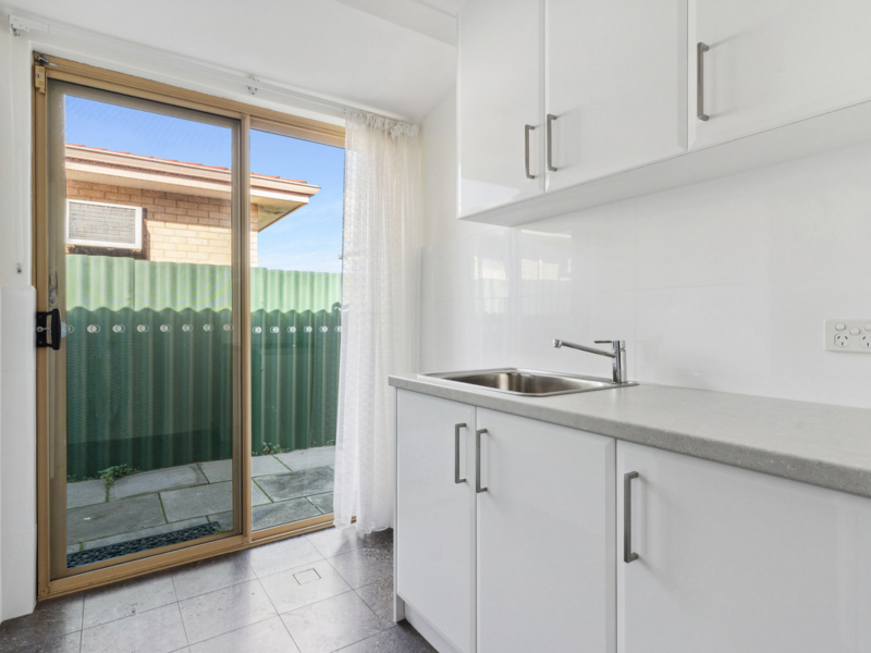 44 Dean Road, Bateman, WA 6150 AUS