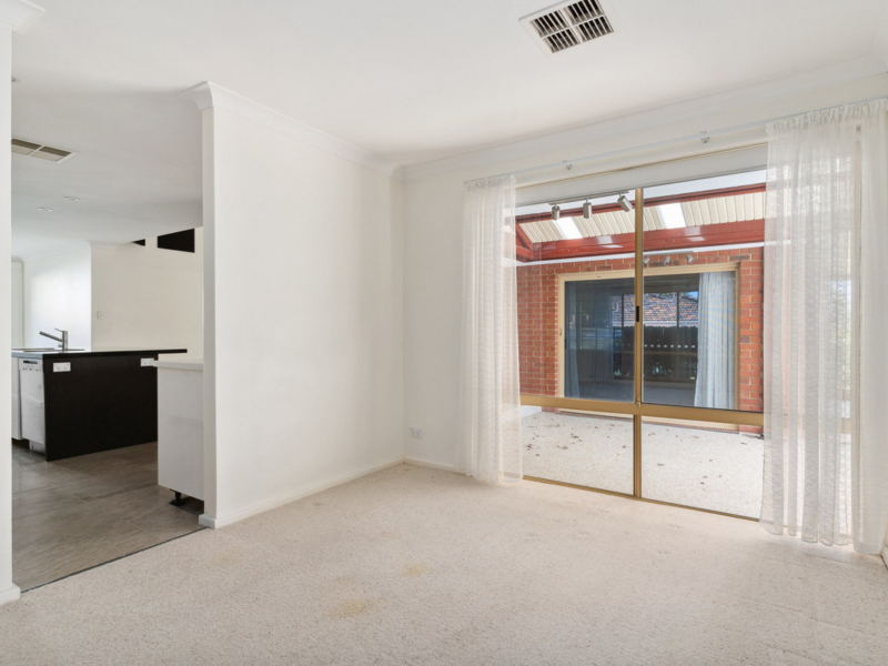 44 Dean Road, Bateman, WA 6150 AUS