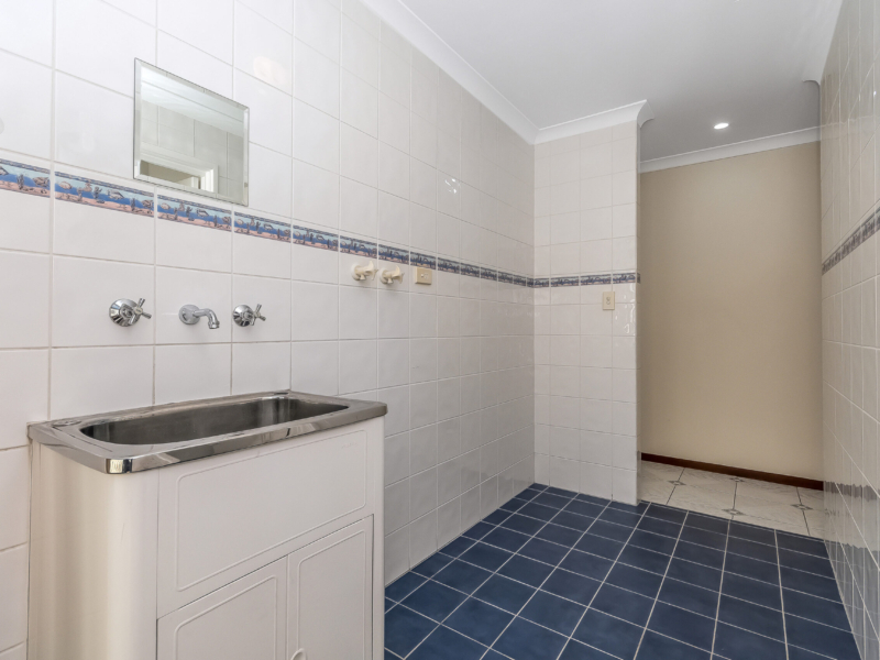 12 Steiner Avenue, Success, WA 6164 AUS