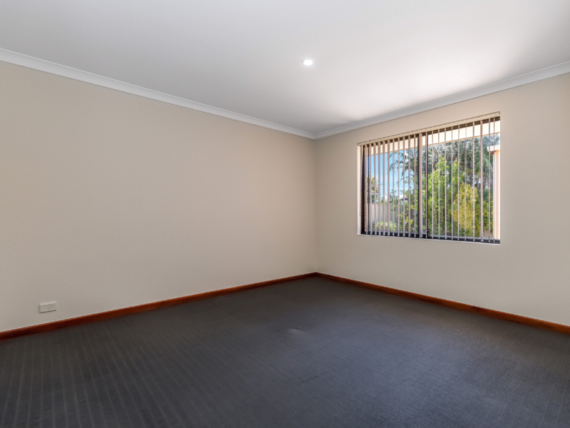 12 Steiner Avenue, Success, WA 6164 AUS