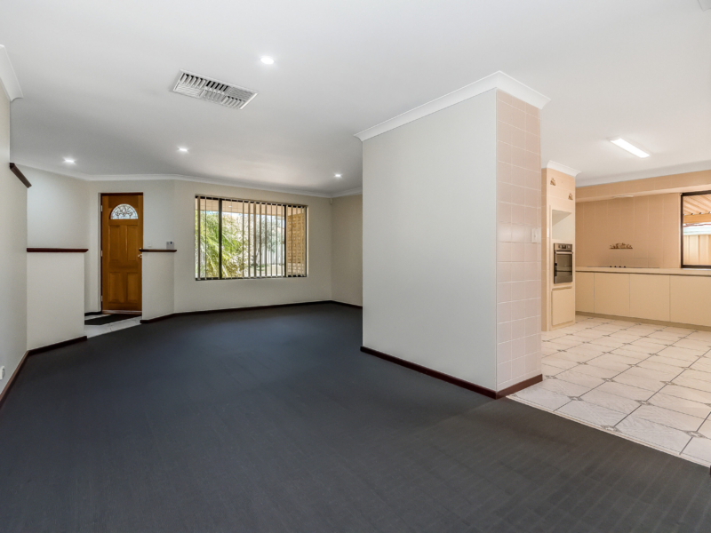 12 Steiner Avenue, Success, WA 6164 AUS