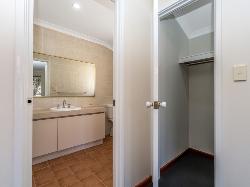 12 Steiner Avenue, Success, WA 6164 AUS