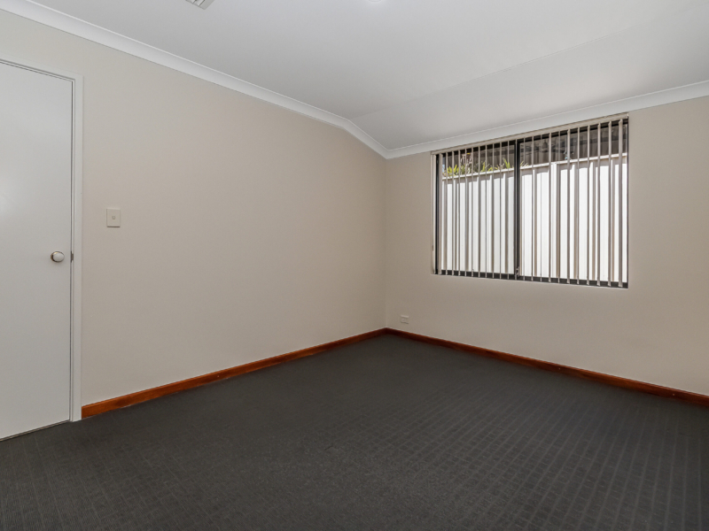 12 Steiner Avenue, Success, WA 6164 AUS