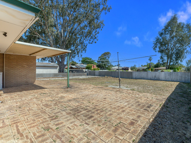 429 Sevenoaks Street, Beckenham, WA 6107 AUS