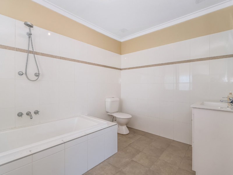 429 Sevenoaks Street, Beckenham, WA 6107 AUS