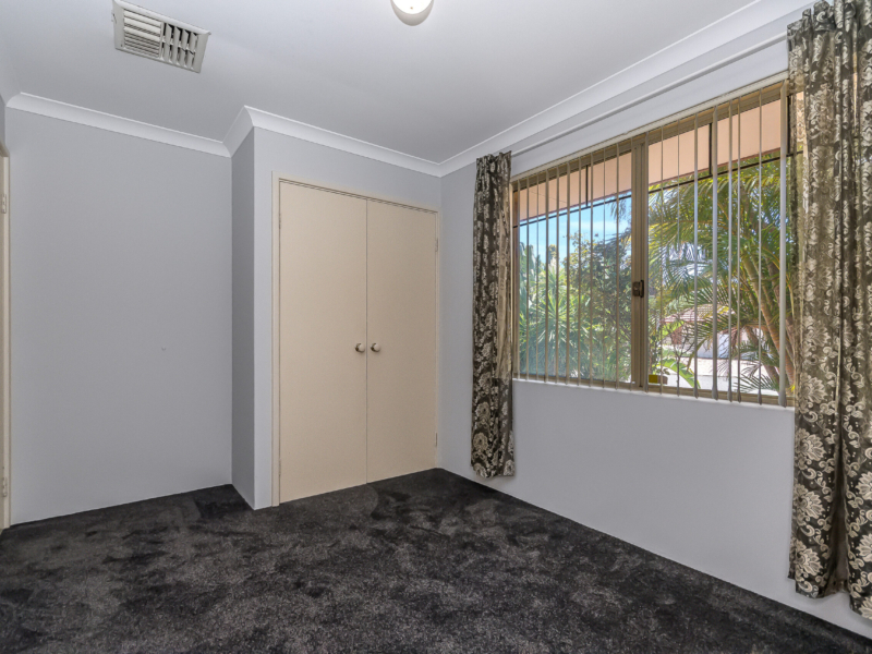 6 Osterley Retreat, Canning Vale, WA 6155 AUS