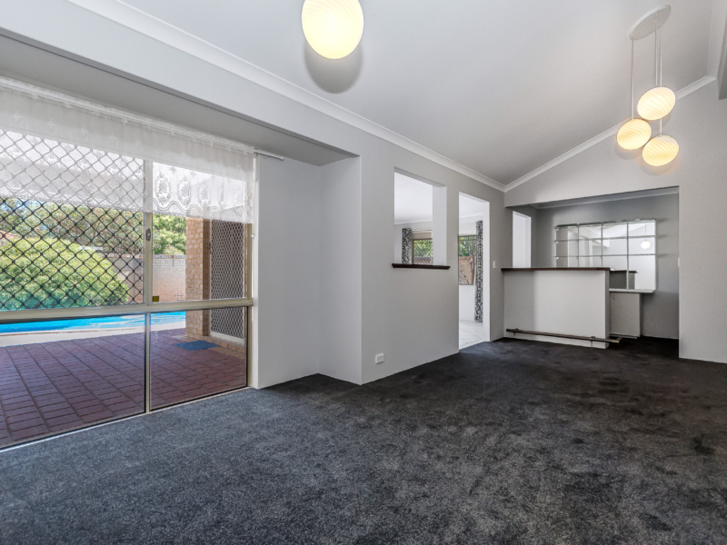 6 Osterley Retreat, Canning Vale, WA 6155 AUS