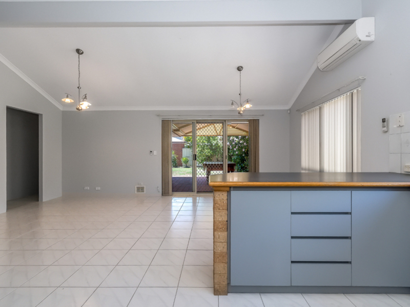 6 Osterley Retreat, Canning Vale, WA 6155 AUS