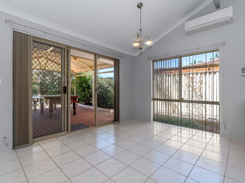 6 Osterley Retreat, Canning Vale, WA 6155 AUS