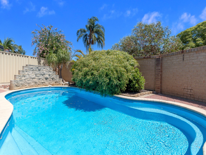 6 Osterley Retreat, Canning Vale, WA 6155 AUS