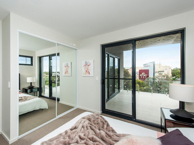 1/136 Riseley Street, Booragoon, WA 6154 AUS