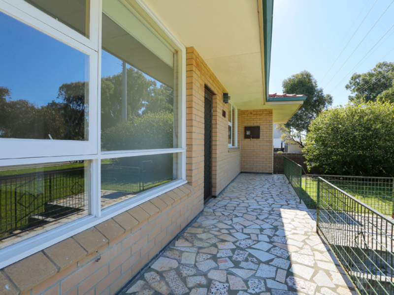 425 Sevenoaks Street, Beckenham, WA 6107 AUS