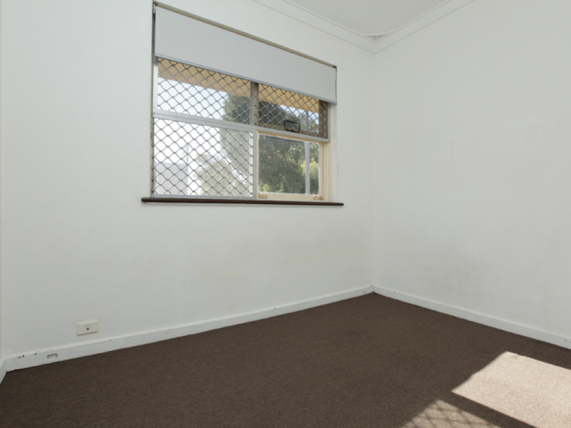 425 Sevenoaks Street, Beckenham, WA 6107 AUS