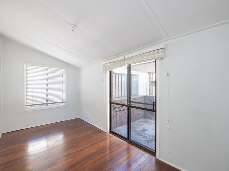 15 Sleight Street, St James, WA 6102 AUS