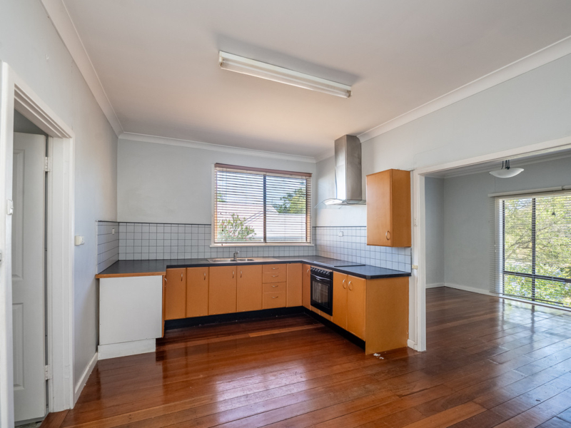 15 Sleight Street, St James, WA 6102 AUS