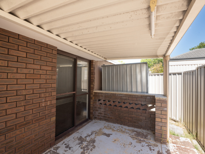 15 Sleight Street, St James, WA 6102 AUS