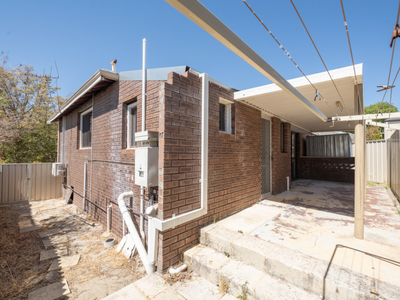 15 Sleight Street, St James, WA 6102 AUS