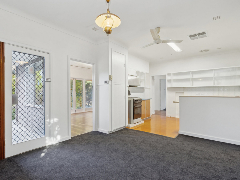 73 James Street, Gosnells, WA 6110 AUS