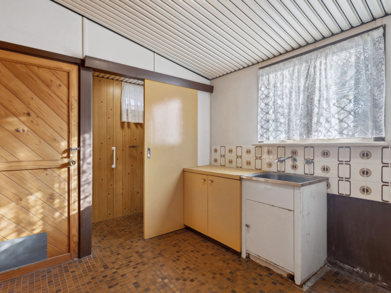 73 James Street, Gosnells, WA 6110 AUS