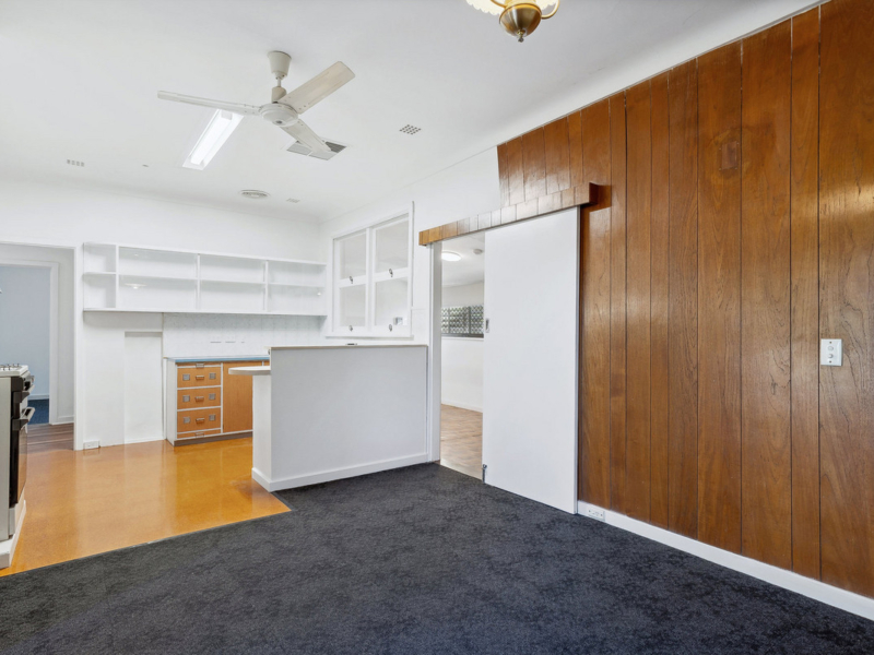 73 James Street, Gosnells, WA 6110 AUS