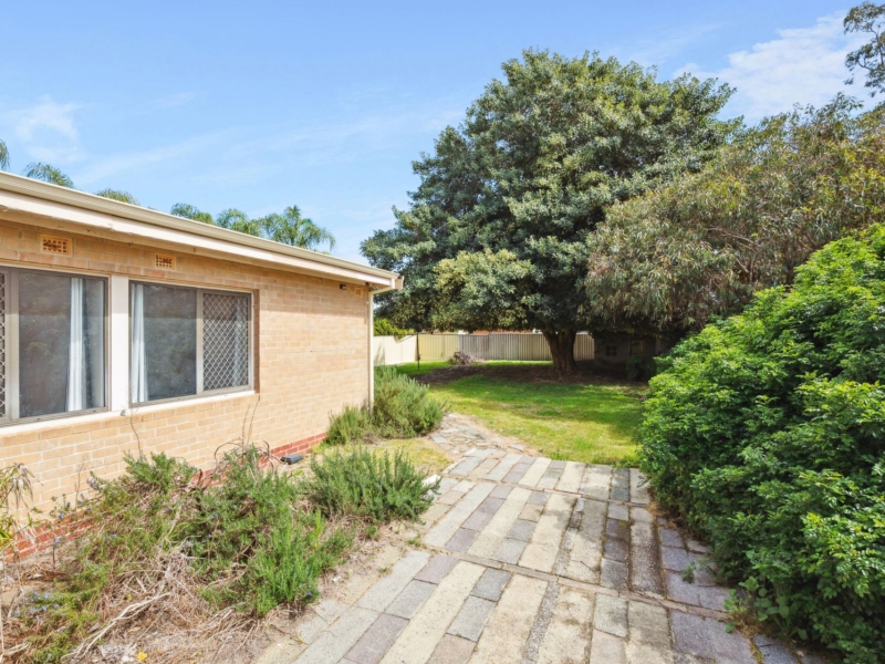 30 Faversham Street, Beckenham, WA 6107 AUS