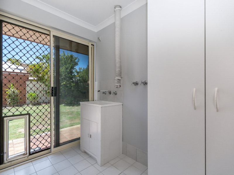 6 Osterley Retreat, Canning Vale, WA 6155 AUS