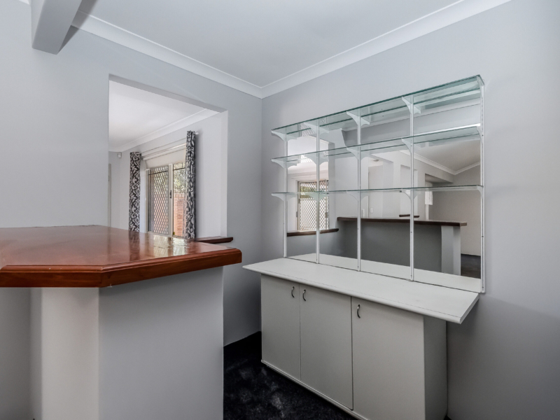 6 Osterley Retreat, Canning Vale, WA 6155 AUS