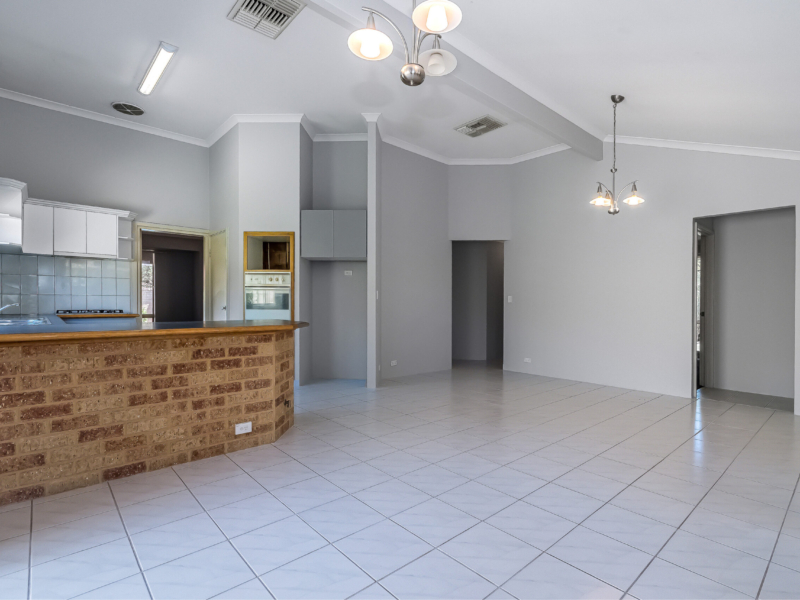 6 Osterley Retreat, Canning Vale, WA 6155 AUS