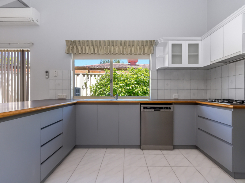 6 Osterley Retreat, Canning Vale, WA 6155 AUS