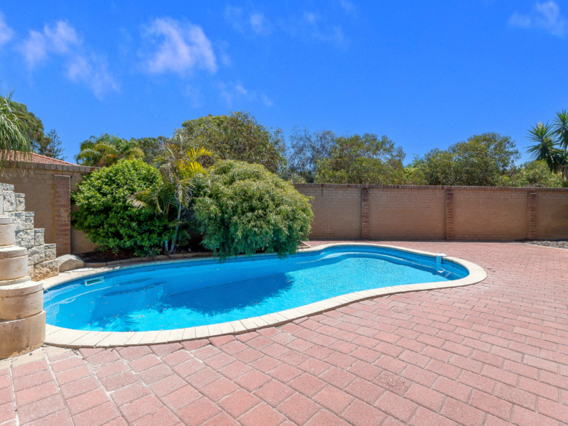 6 Osterley Retreat, Canning Vale, WA 6155 AUS