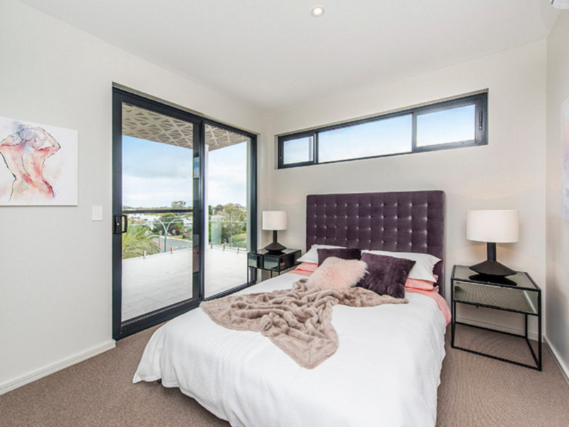 1/136 Riseley Street, Booragoon, WA 6154 AUS