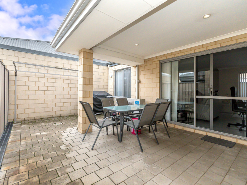 10B Terracina Parkway, Piara Waters, WA 6112 AUS