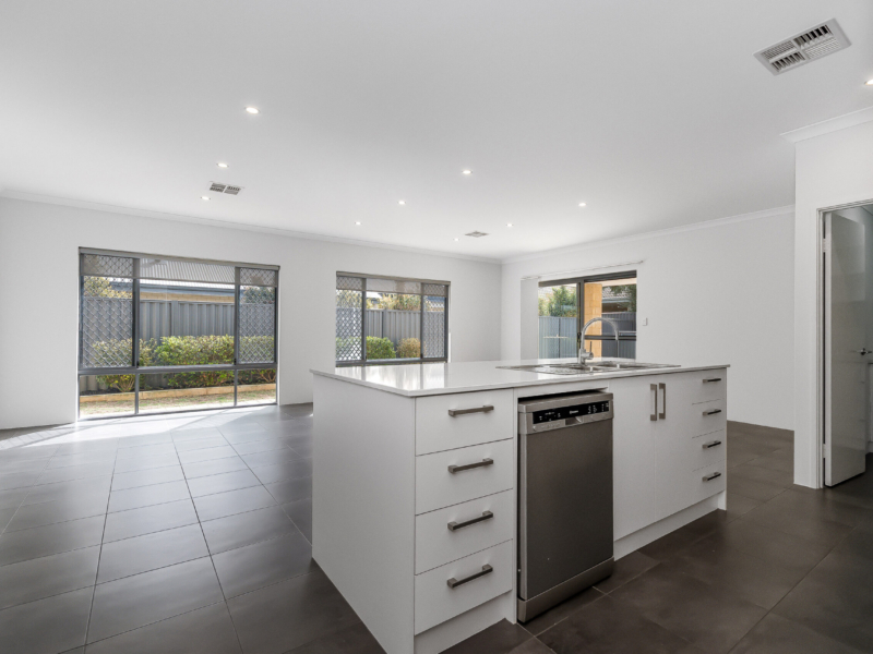 21 Rickett Street, Haynes, WA 6112 AUS