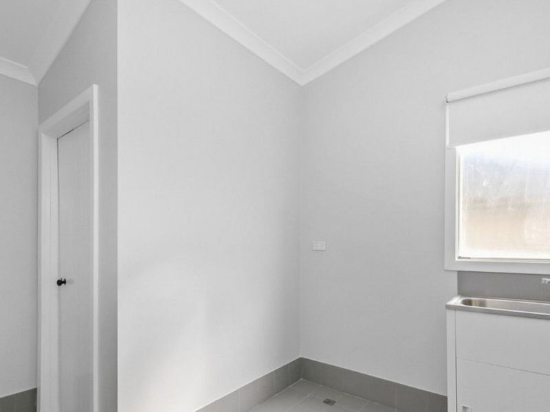 63 Amherst Street, White Gum Valley, WA 6162 AUS