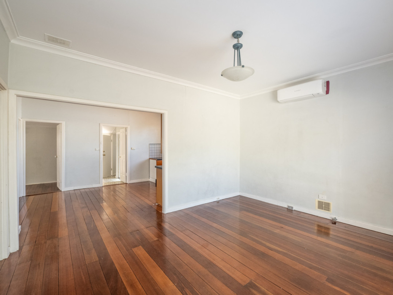 15 Sleight Street, St James, WA 6102 AUS