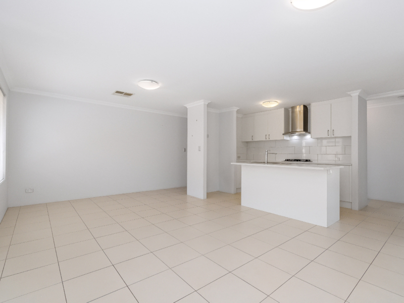 11 Engle Close, Maddington, WA 6109 AUS