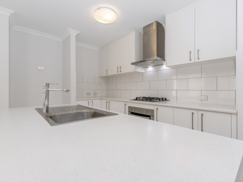 11 Engle Close, Maddington, WA 6109 AUS
